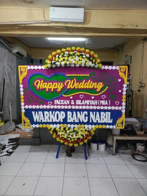Papan Bunga di Gowak Pringsurat